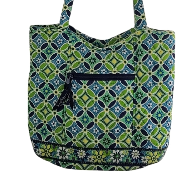 Vera‎ Bradley Daisy Daisy Bucket Bag RETIRED PATTERN - Picture 3 of 5